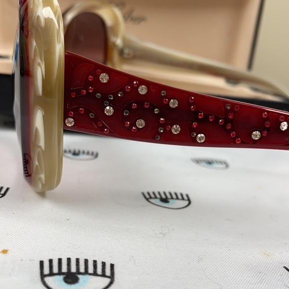 Judith Lieber61 MM Stunning Red Crystal Sunglasses Never Used main image 9